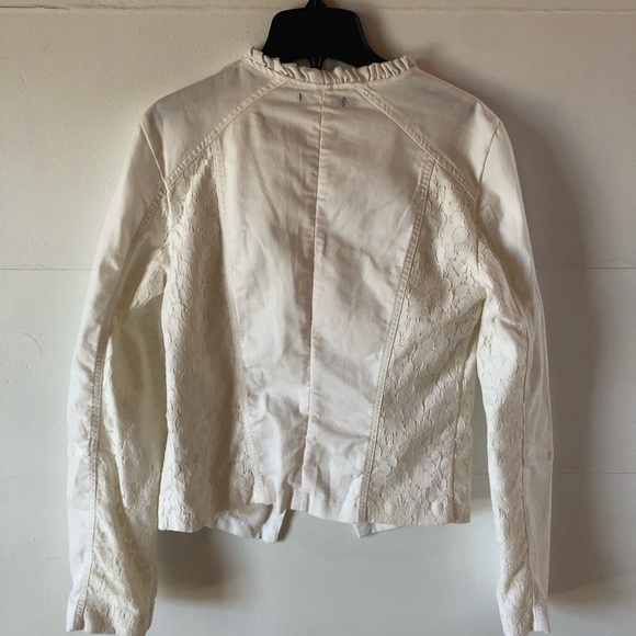 Maurice’s asymmetrical front snap closure long sleeve ruffle detail lace… - Picture 2 of 6